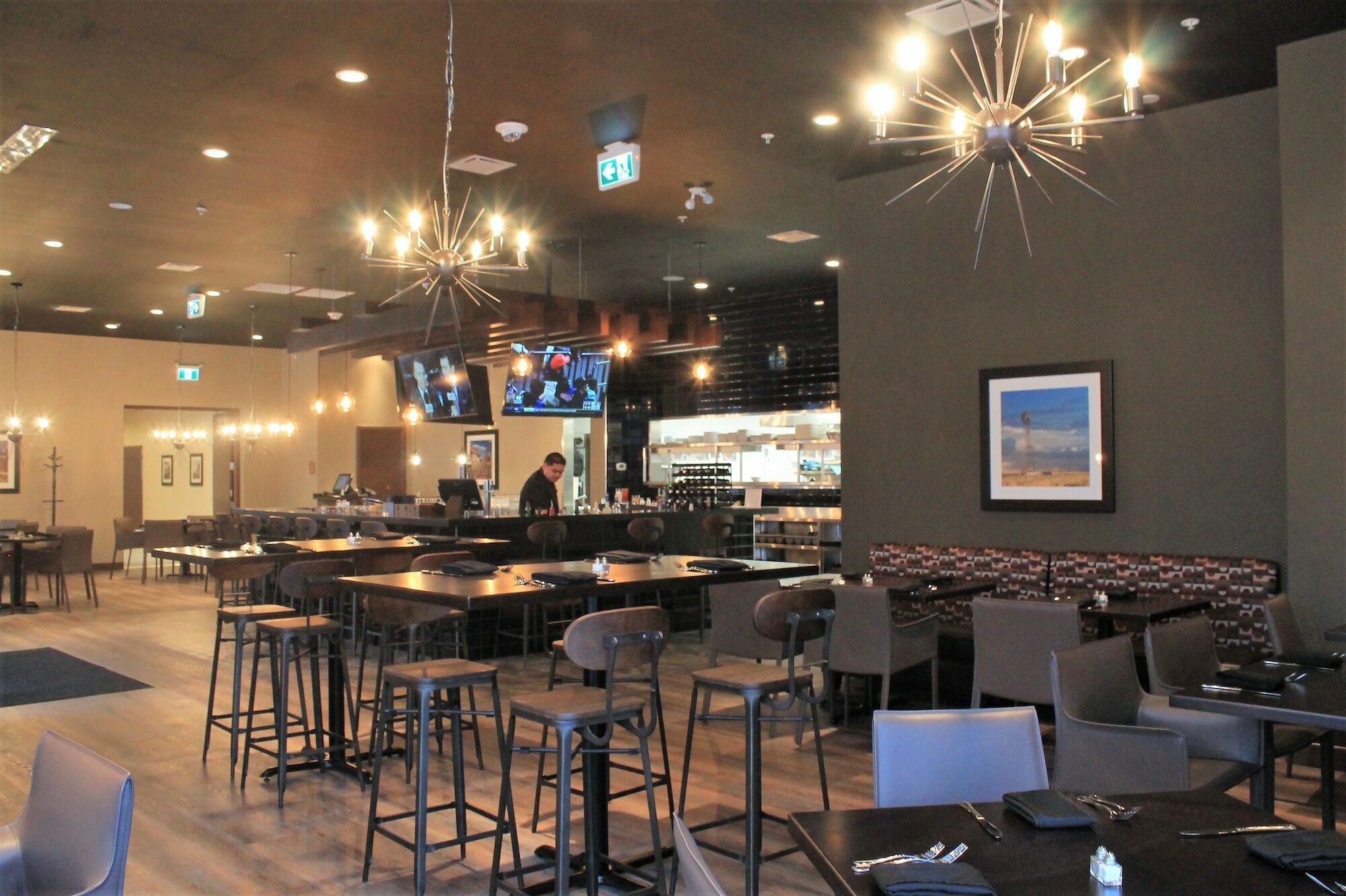 Four Points By Sheraton Grande Prairie Bagian luar foto